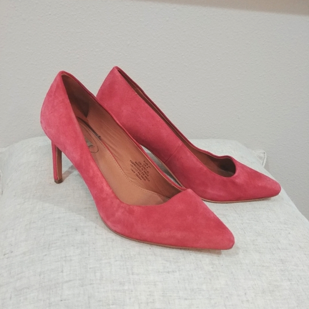 H&M red suede pointed toe pump 3" heel, fits US 6 To 6.5, EUR 37